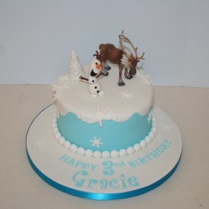 Olaf &amp; Sven cake