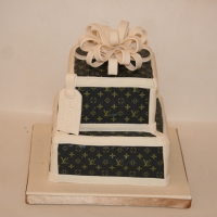 Louis Vuitton present cake