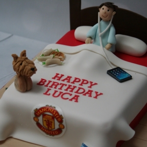 Manchester United bedroom cake