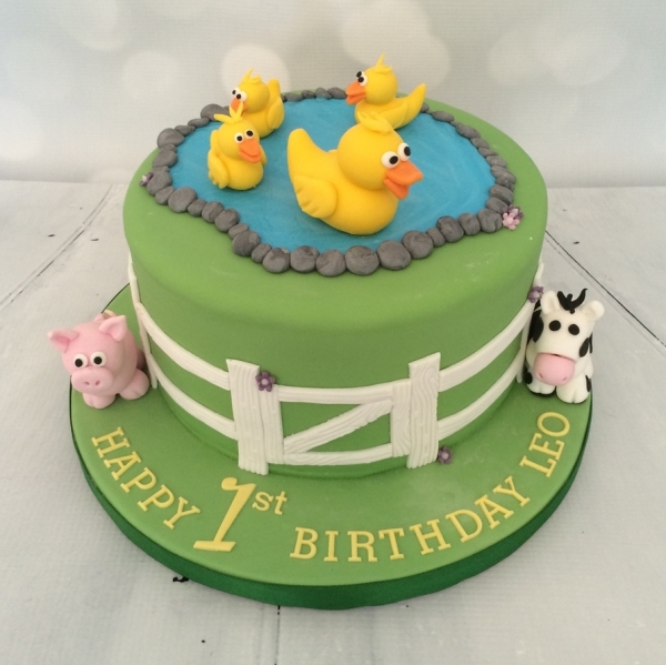 Duck / farmyard cake