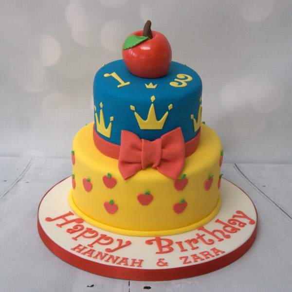 Snow White themed cake