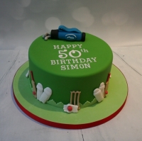 Golf &amp; cricket themed cake