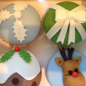 Christmas cupcakes 3