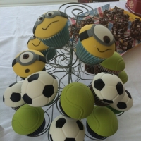 Sports &amp; Minions cupcakes