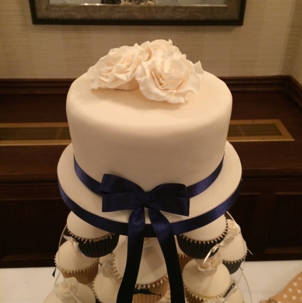 Ivory / navy cake for cupcake tower
