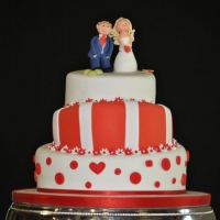 Red &amp; White wedding cake