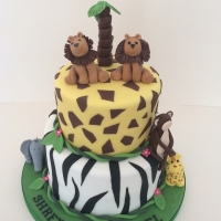 2-tier Safari theme cake