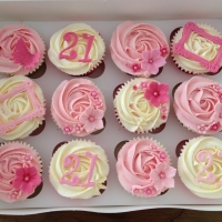 Girly 21st birthday cupcakes