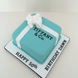 Single tier Tiffany Box cake