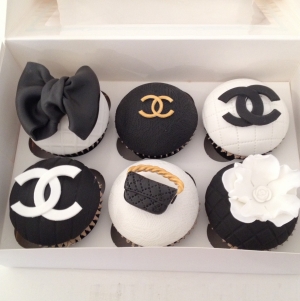Box of 6 Chanel theme cupcakes