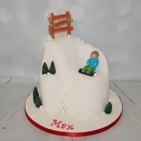 Snowboarding mountain cake