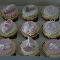 Pink &amp; white baby shower cupcakes